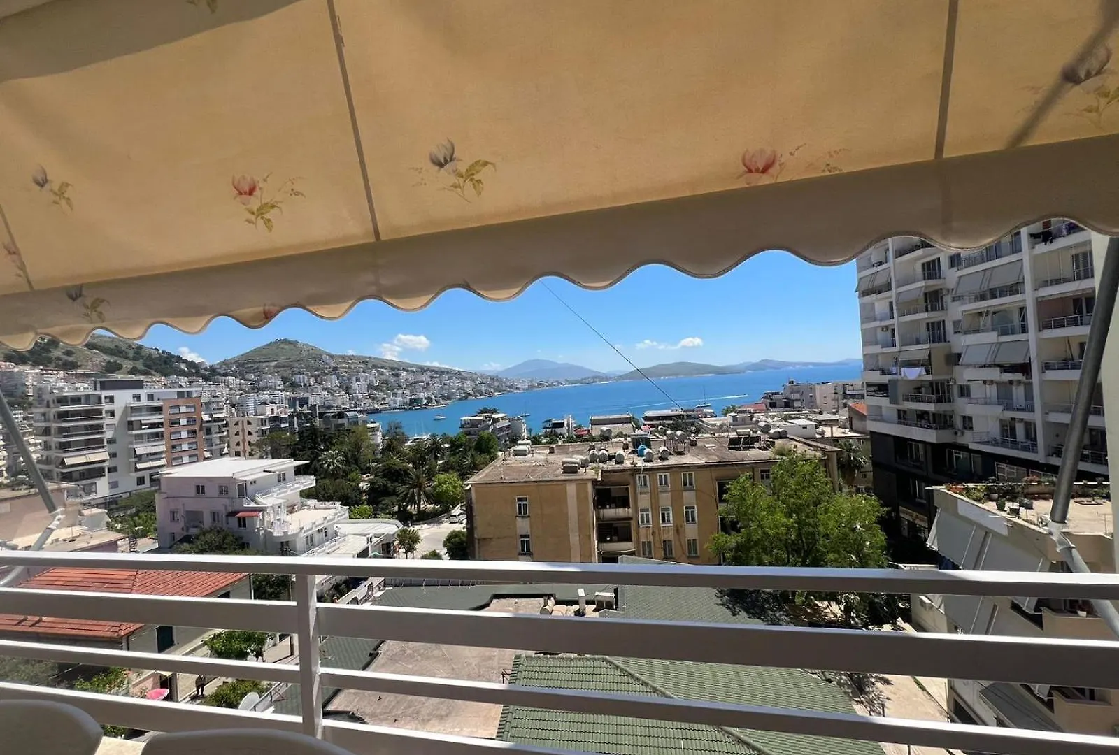 Mei Home Sarande 0*,  Albania